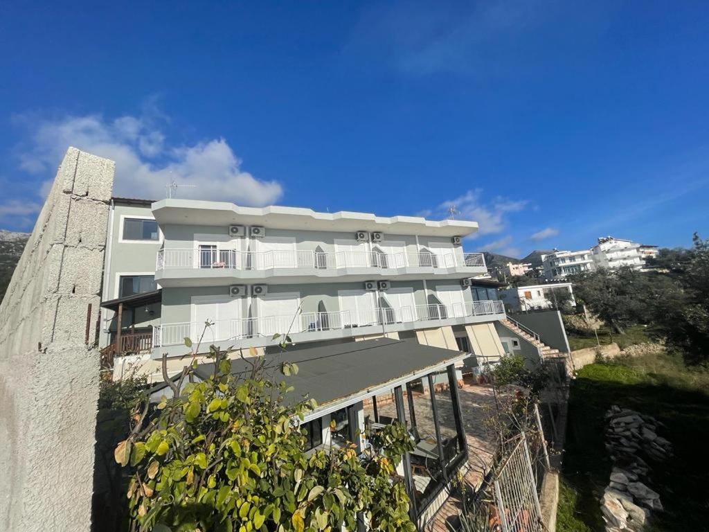 La Maroja View Hotel Dhermi Exterior photo