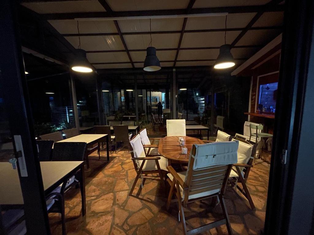 La Maroja View Hotel Dhermi Exterior photo