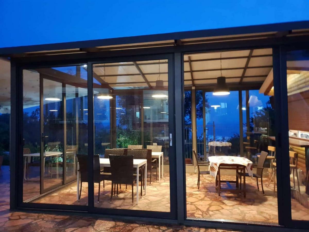 La Maroja View Hotel Dhermi Exterior photo